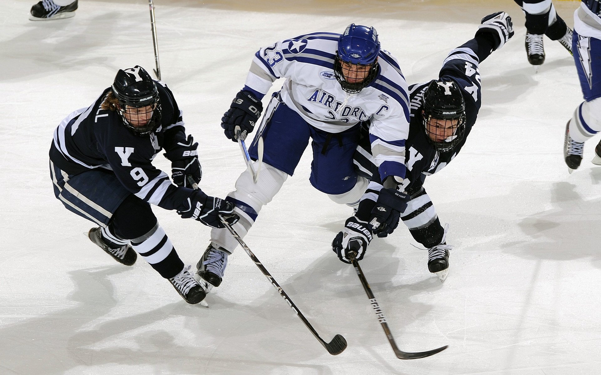 世界杯伤病风暴：拉伤、抽筋与旧伤复发频发